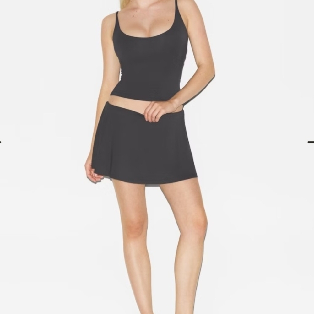 NWt!! SKIMS Smooth Louge Layered Skort Sz L